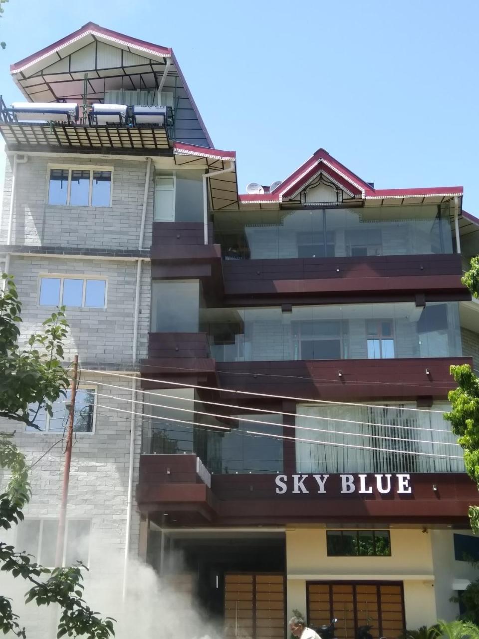 Hotel Sky Bule & Restaurant Khas Nagrota Exteriör bild